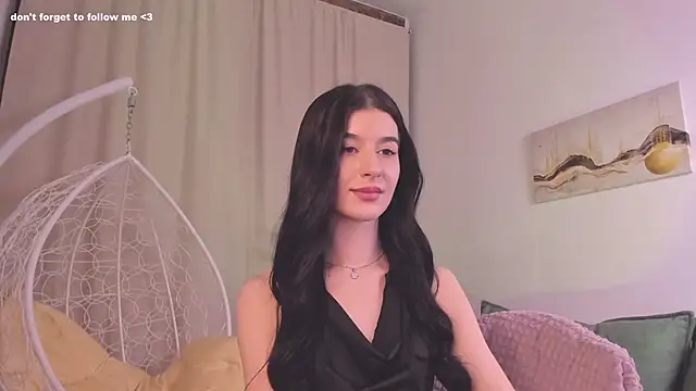 Snapshot of LauraCoy chatting on 01/21/25, 02:33 LauraCoy online show from 01/21/25, 02:33