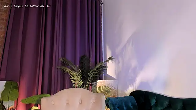 Snapshot of LauraCoy chatting on 01/30/25, 08:21 LauraCoy online show from 01/30/25, 08:21