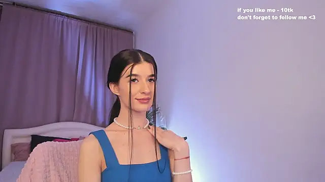 Snapshot of LauraCoy chatting on 02/17/25, 08:26 LauraCoy online show from 02/17/25, 08:26