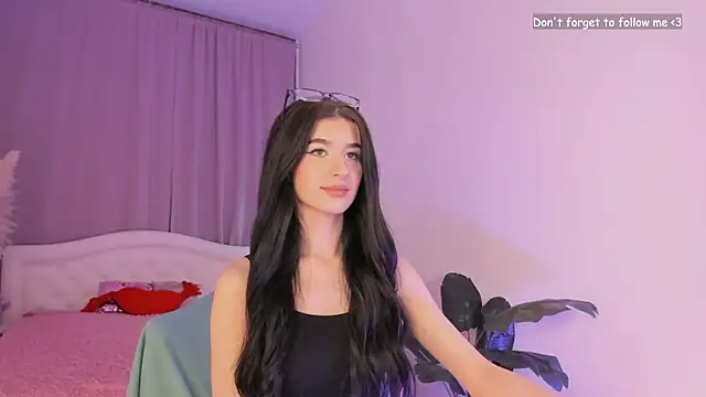 LauraCoy online show from 10/05/25, 11:24