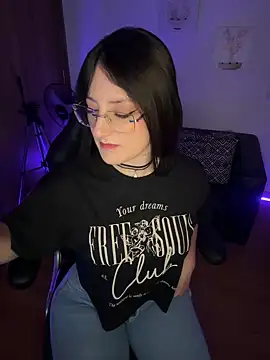 Megan lu2 online show from 12/11/24, 01:26