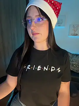 Megan lu2 online show from 12/21/24, 03:14