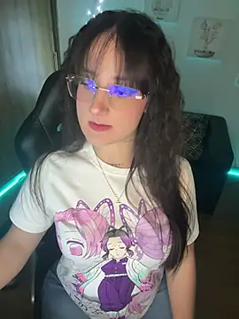 Megan lu2 online show from 12/28/24, 06:17