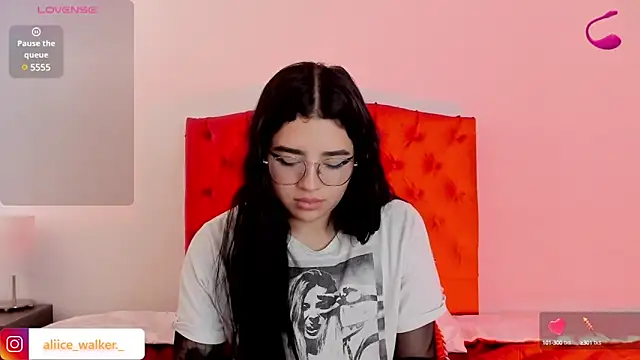 aliice walker  online show from 12/23/24, 04:06