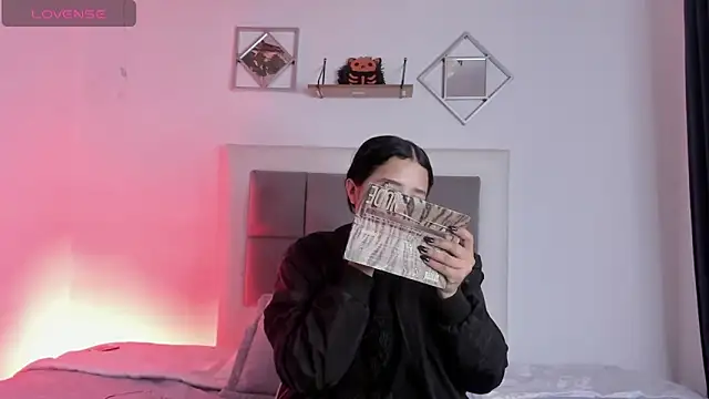 aliice walker  online show from 01/11/25, 12:40