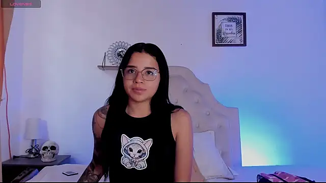 aliice walker  online show from 09/19/25, 12:50