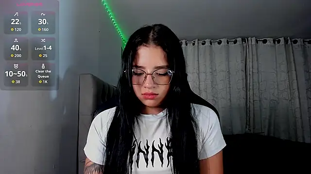 Snapshot of aliice_walker_ chatting on 01/16/26, 12:14 aliice walker online show from 01/16/26, 12:14