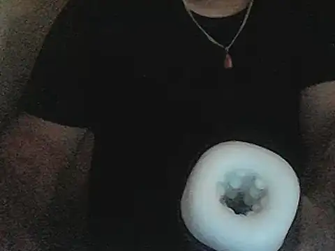 Snapshot of Paolino_8316 chatting on 12/14/25, 11:31 Paolino 8316 online show from 12/14/25, 11:31