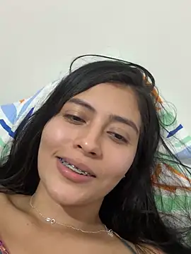 Snapshot of Sophie__Foxxx chatting on 01/16/25, 12:02 Sophie Foxxx online show from 01/16/25, 12:02