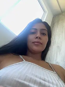 Snapshot of Sophie__Foxxx chatting on 01/21/25, 02:05 Sophie Foxxx online show from 01/21/25, 02:05