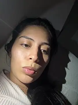 Snapshot of Sophie__Foxxx chatting on 01/22/25, 04:23 Sophie Foxxx online show from 01/22/25, 04:23