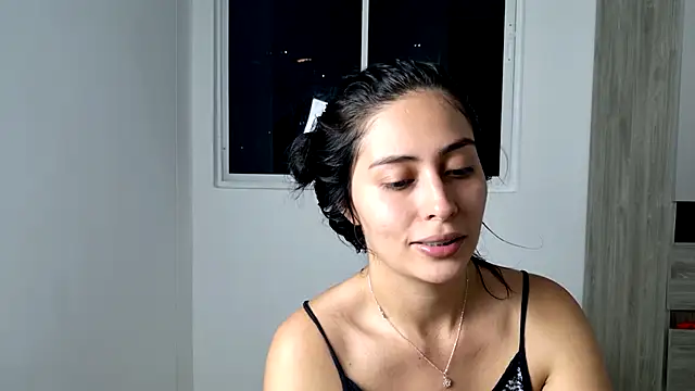 Snapshot of Sophie__Foxxx chatting on 01/28/25, 01:08 Sophie Foxxx online show from 01/28/25, 01:08