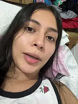 Snapshot of Sophie__Foxxx chatting on 02/28/25, 07:03 Sophie Foxxx online show from 02/28/25, 07:03