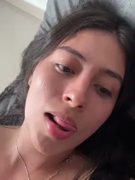 Snapshot of Sophie__Foxxx chatting on 03/10/25, 10:55 Sophie Foxxx online show from 03/10/25, 10:55