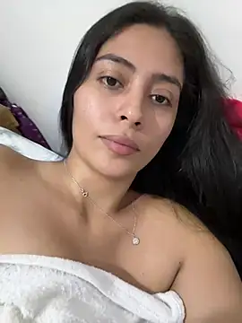 Snapshot of Sophie__Foxxx chatting on 03/16/25, 06:01 Sophie Foxxx online show from 03/16/25, 06:01