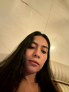 Snapshot of Sophie__Foxxx chatting on 11/04/25, 10:25 Sophie Foxxx online show from 11/04/25, 10:25