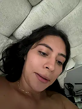Snapshot of Sophie__Foxxx chatting on 11/22/25, 01:54 Sophie Foxxx online show from 11/22/25, 01:54