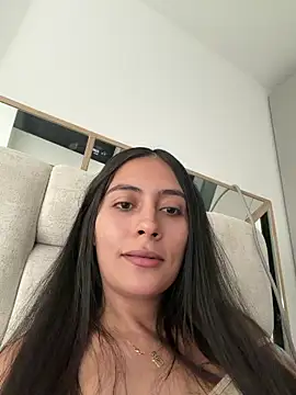 Snapshot of Sophie__Foxxx chatting on 02/06/26, 07:39 Sophie Foxxx online show from 02/06/26, 07:39