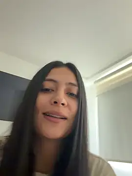Snapshot of Sophie__Foxxx chatting on 02/25/26, 05:22 Sophie Foxxx online show from 02/25/26, 05:22