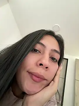 Snapshot of Sophie__Foxxx chatting on 02/27/26, 04:40 Sophie Foxxx online show from 02/27/26, 04:40