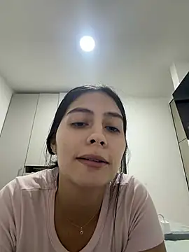 Snapshot of Sophie__Foxxx chatting on 03/08/26, 02:04 Sophie Foxxx online show from 03/08/26, 02:04