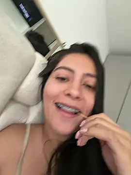 Snapshot of Sophie__Foxxx chatting on 03/11/26, 05:41 Sophie Foxxx online show from 03/11/26, 05:41