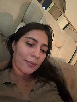 Snapshot of Sophie__Foxxx chatting on 04/07/26, 05:02 Sophie Foxxx online show from 04/07/26, 05:02