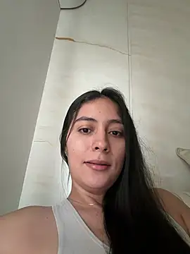 Snapshot of Sophie__Foxxx chatting on 04/18/26, 10:54 Sophie Foxxx online show from 04/18/26, 10:54