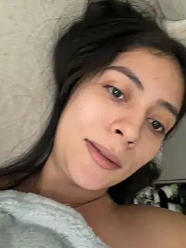 Snapshot of Sophie__Foxxx chatting on 04/19/26, 02:38 Sophie Foxxx online show from 04/19/26, 02:38