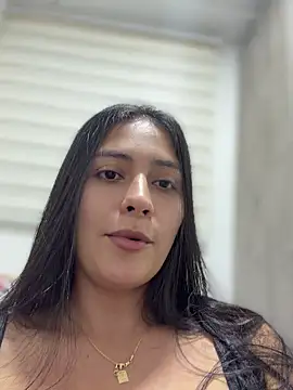 Snapshot of Sophie__Foxxx chatting on 04/22/26, 04:26 Sophie Foxxx online show from 04/22/26, 04:26