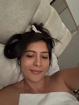 Snapshot of Sophie__Foxxx chatting on 05/09/26, 09:20 Sophie Foxxx online show from 05/09/26, 09:20