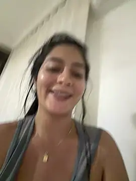 Snapshot of Sophie__Foxxx chatting on 06/08/26, 01:28 Sophie Foxxx online show from 06/08/26, 01:28