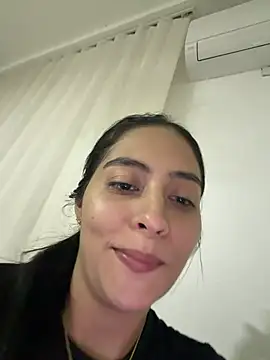 Snapshot of Sophie__Foxxx chatting on 06/10/26, 12:44 Sophie Foxxx online show from 06/10/26, 12:44