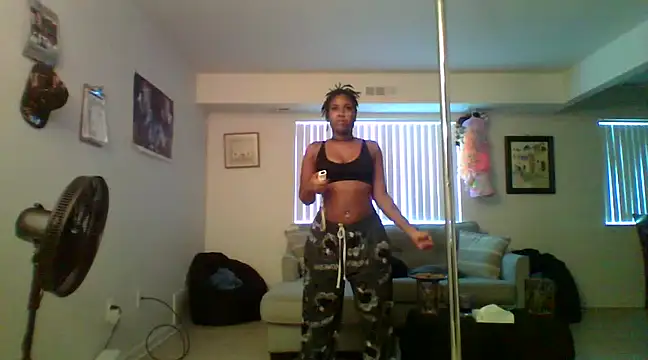 Snapshot of shauntaeme chatting on 01/13/25, 09:31 shauntaeme online show from 01/13/25, 09:31