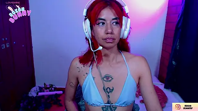 Snapshot of Roxanbunny1 chatting on 09/21/25, 12:01 Roxanbunny1 online show from 09/21/25, 12:01