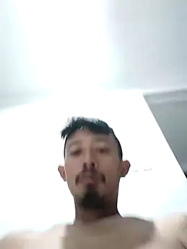 Dwirosebig online show from 10/11/25, 10:08