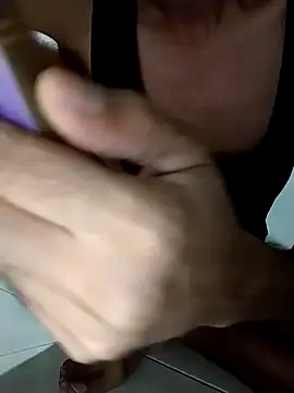 Dwirosebig online show from 10/17/25, 07:49