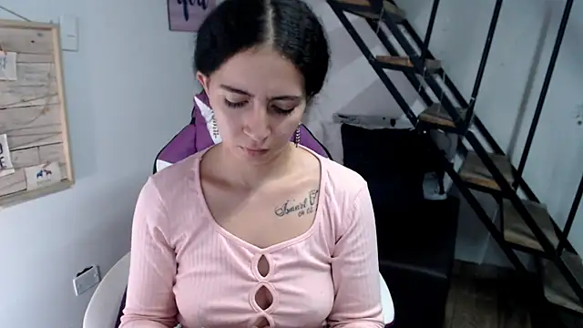 samantha baby  online show from 10/21/25, 08:53