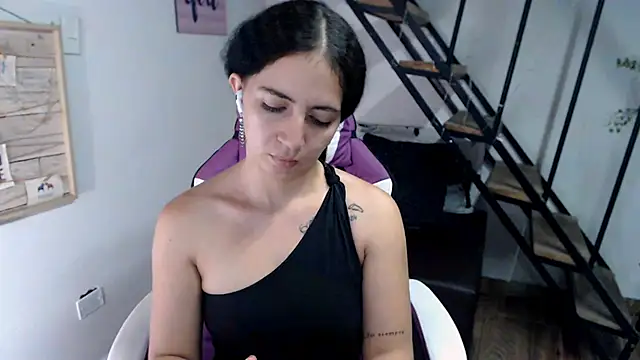 samantha baby  online show from 10/23/25, 09:46