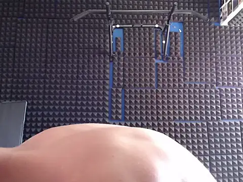 Snapshot of Curly_Angel24 chatting on 10/15/25, 04:18 Curly Angel24 online show from 10/15/25, 04:18