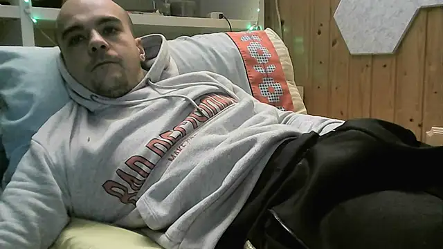 ItalianVinDiesel online show from 11/02/25, 06:38