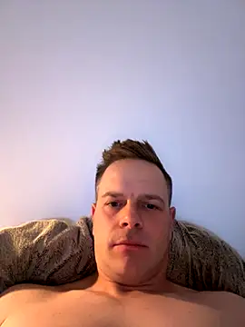 Snapshot of Danii0790 chatting on 10/15/25, 08:09 Danii0790 online show from 10/15/25, 08:09