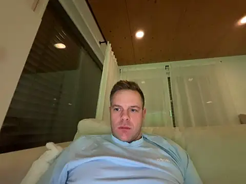 Snapshot of Danii0790 chatting on 11/17/25, 09:09 Danii0790 online show from 11/17/25, 09:09