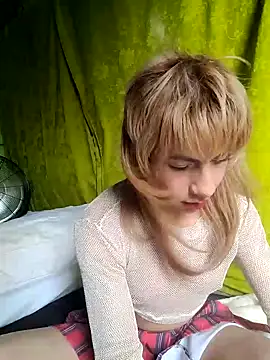 Snapshot of Evehampy chatting on 10/04/25, 07:34 Evehampy online show from 10/04/25, 07:34