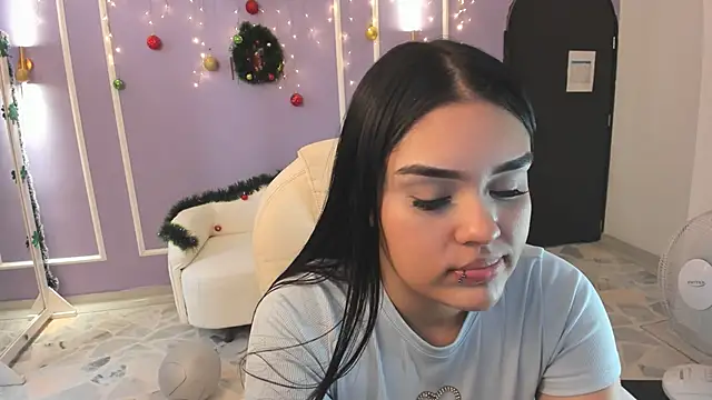 martinasaez online show from 12/18/24, 08:03