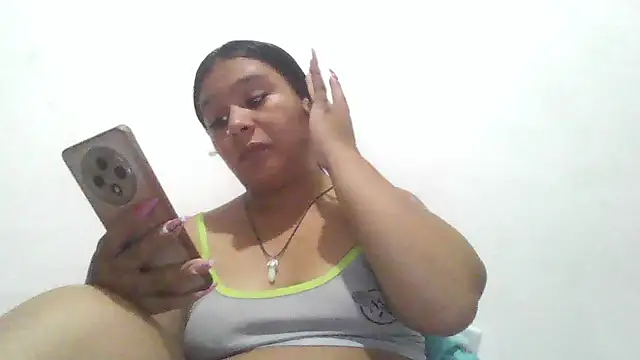 Snapshot of Charis_21 chatting on 01/10/26, 01:18 Charis 21 online show from 01/10/26, 01:18