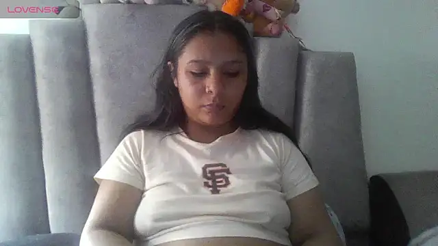 Snapshot of Charis_21 chatting on 03/31/26, 05:46 Charis 21 online show from 03/31/26, 05:46