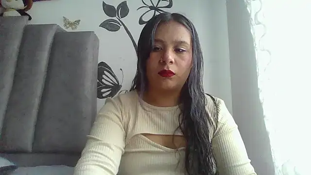 Snapshot of Charis_21 chatting on 04/13/26, 06:13 Charis 21 online show from 04/13/26, 06:13