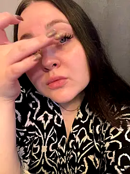 Snapshot of ihaveasecret_ chatting on 10/09/25, 03:21 ihaveasecret online show from 10/09/25, 03:21