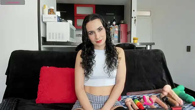 Layla Sia online show from 05/13/26, 03:31